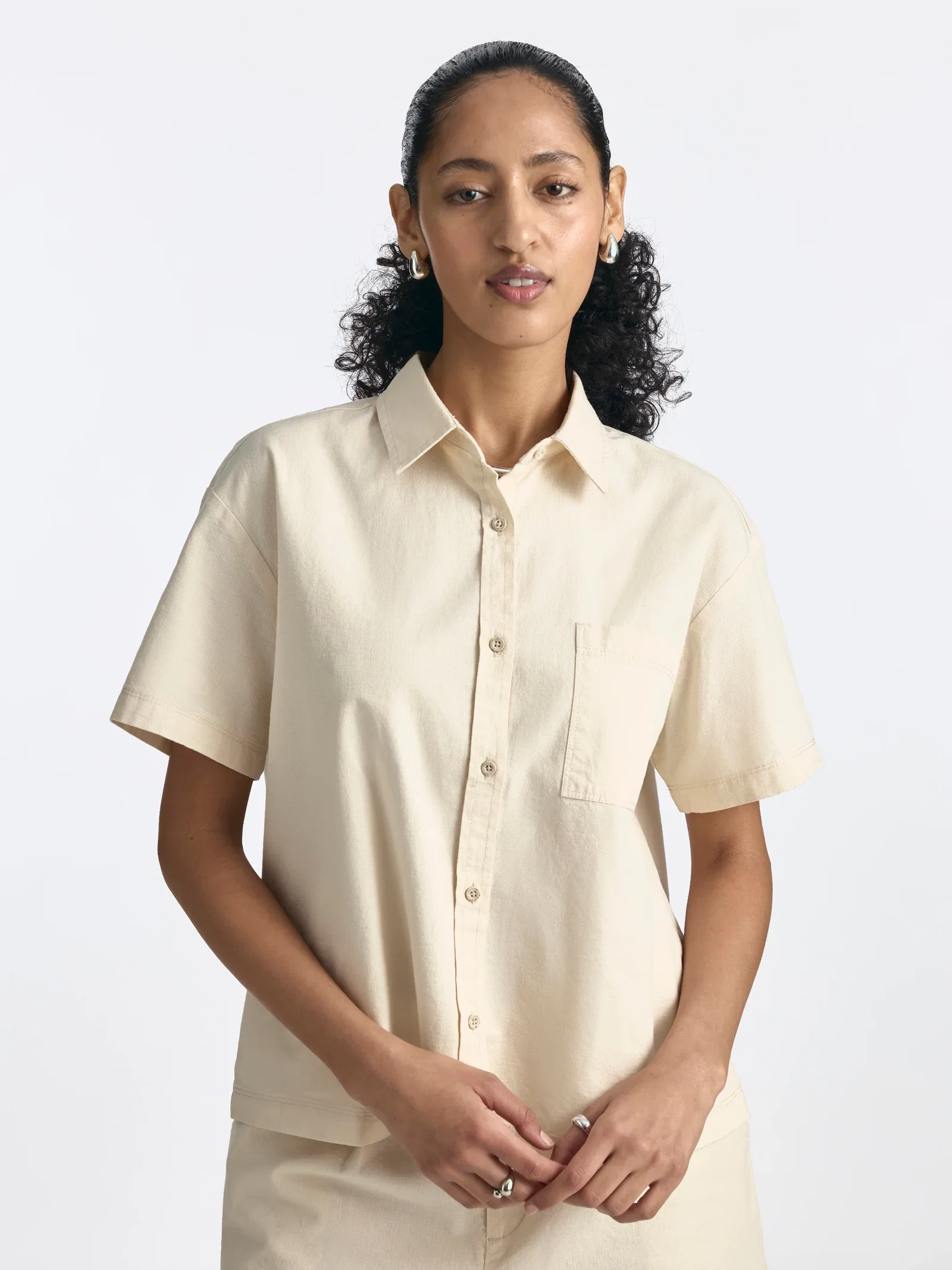 Image of Women's Short Sleeve Shirt in Sandshell