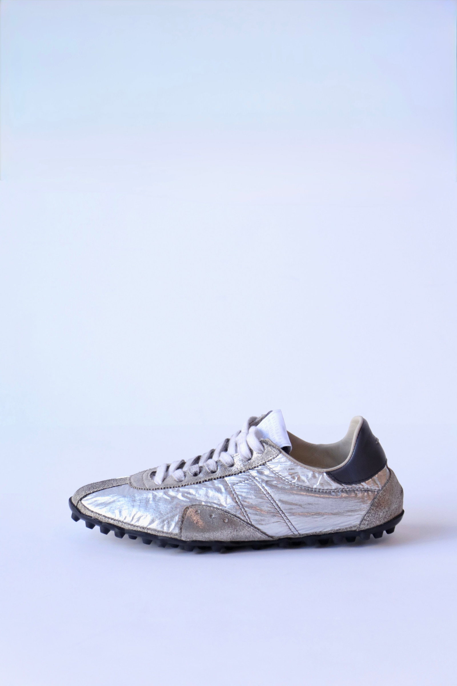Maison Margiela Sprinters Low Top Sneakers in Silver, White, Natural