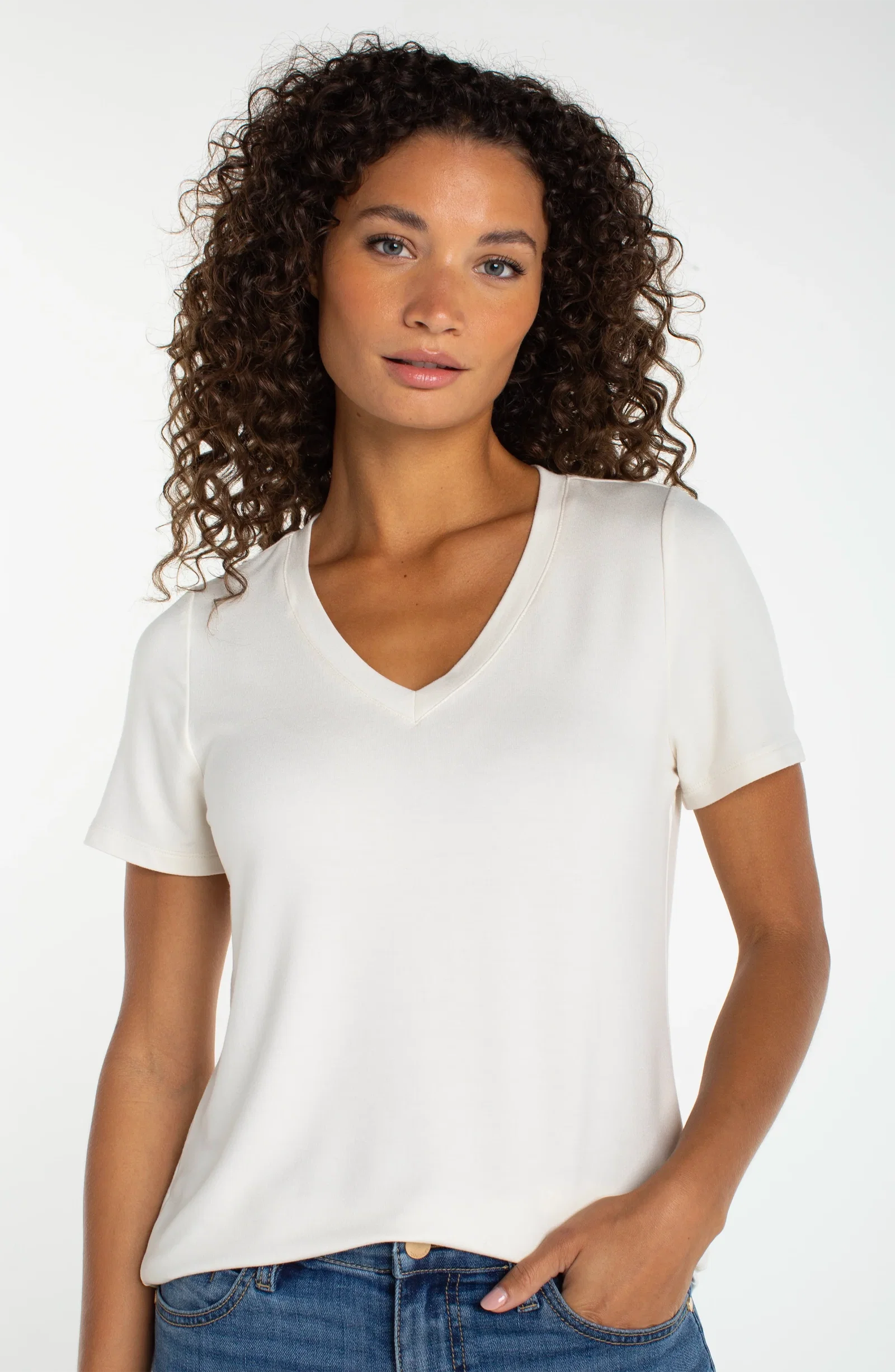 Image of SHORT SLEEVE V-NECK KNIT TEE