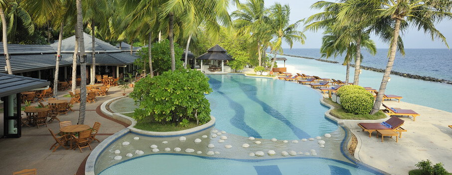 Royal Island Resort & Spa