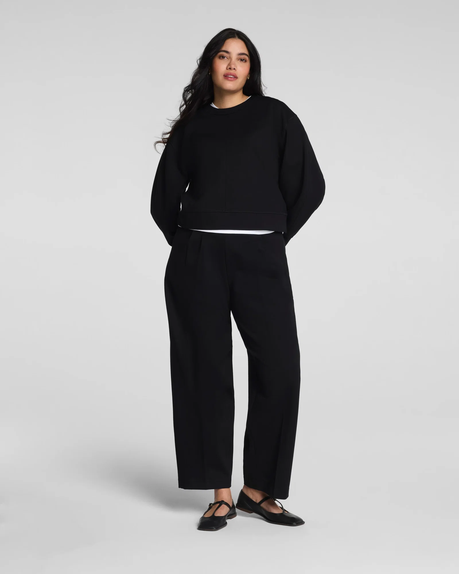 Image of Spanx Women's Ponte Pleated Tapered Pants in Black