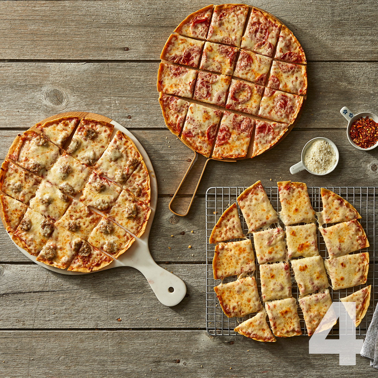 Image of 4 Lou Malnati's Thin Crust Pizzas