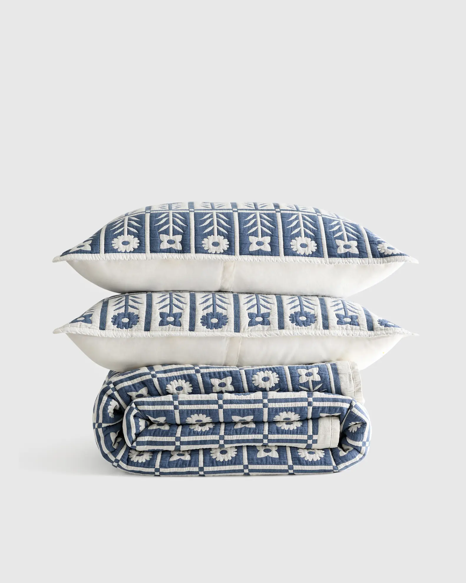 Organic Cotton Jacquard Floral Coverlet Set