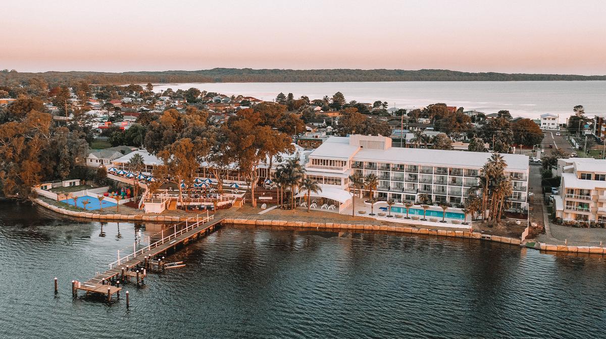 Central Coast Waterfront Glamour Just 90 Minutes from Sydney with Daily Breakfast