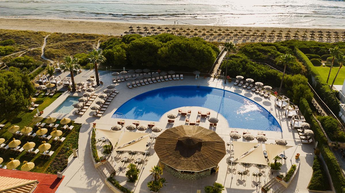 Grand Opening: Mallorca Beachfront Paradise on Playa del Muro with Daily Breakfast 