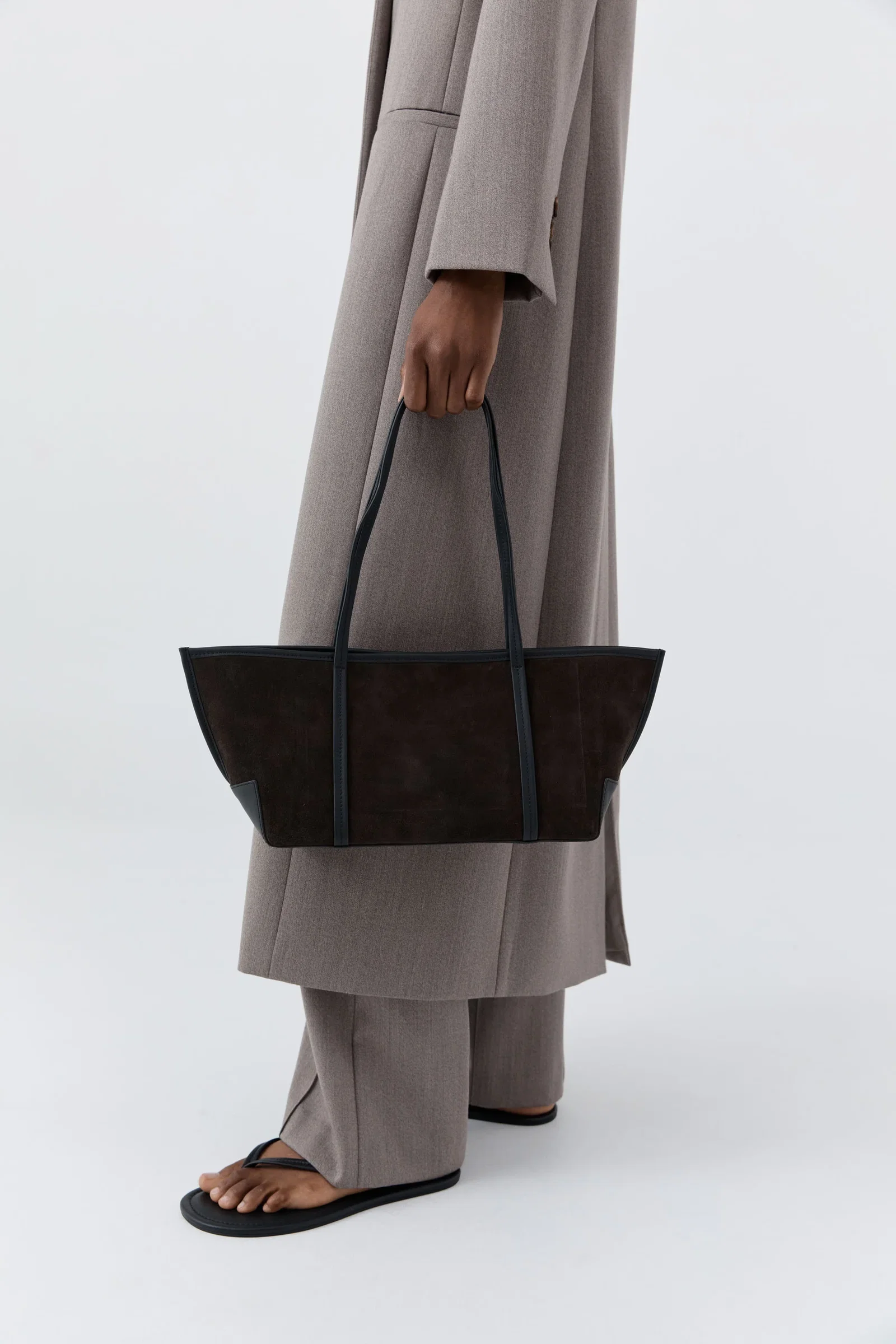 Image of Slim Bateau Tote - Coffee