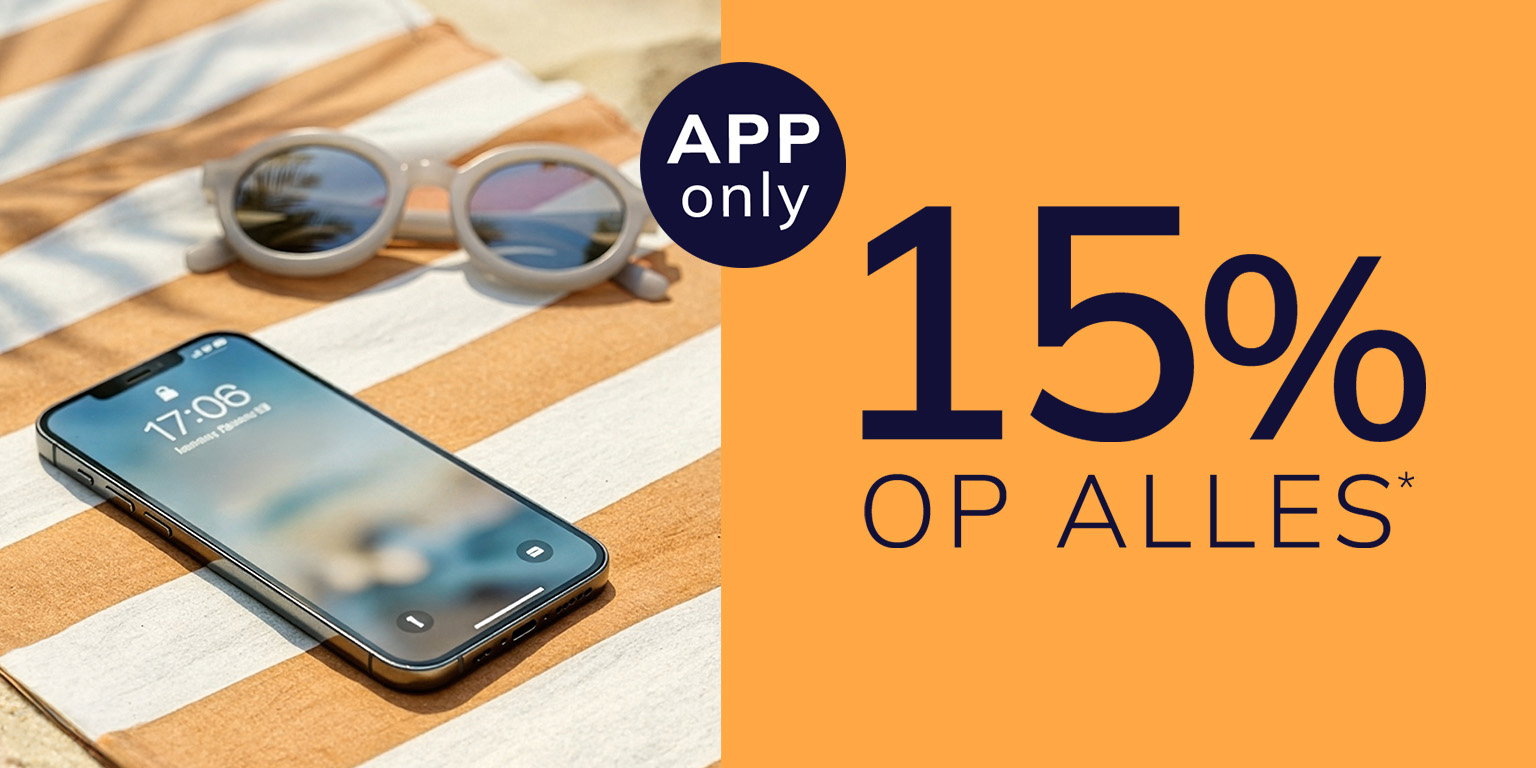 Een advertentie met de tekst APP only 15 % op alles* Links liggen een smartphone en een zonnebril op een gestreepte strandhanddoek, rechts staat een oranje vlak met de reclametekst.