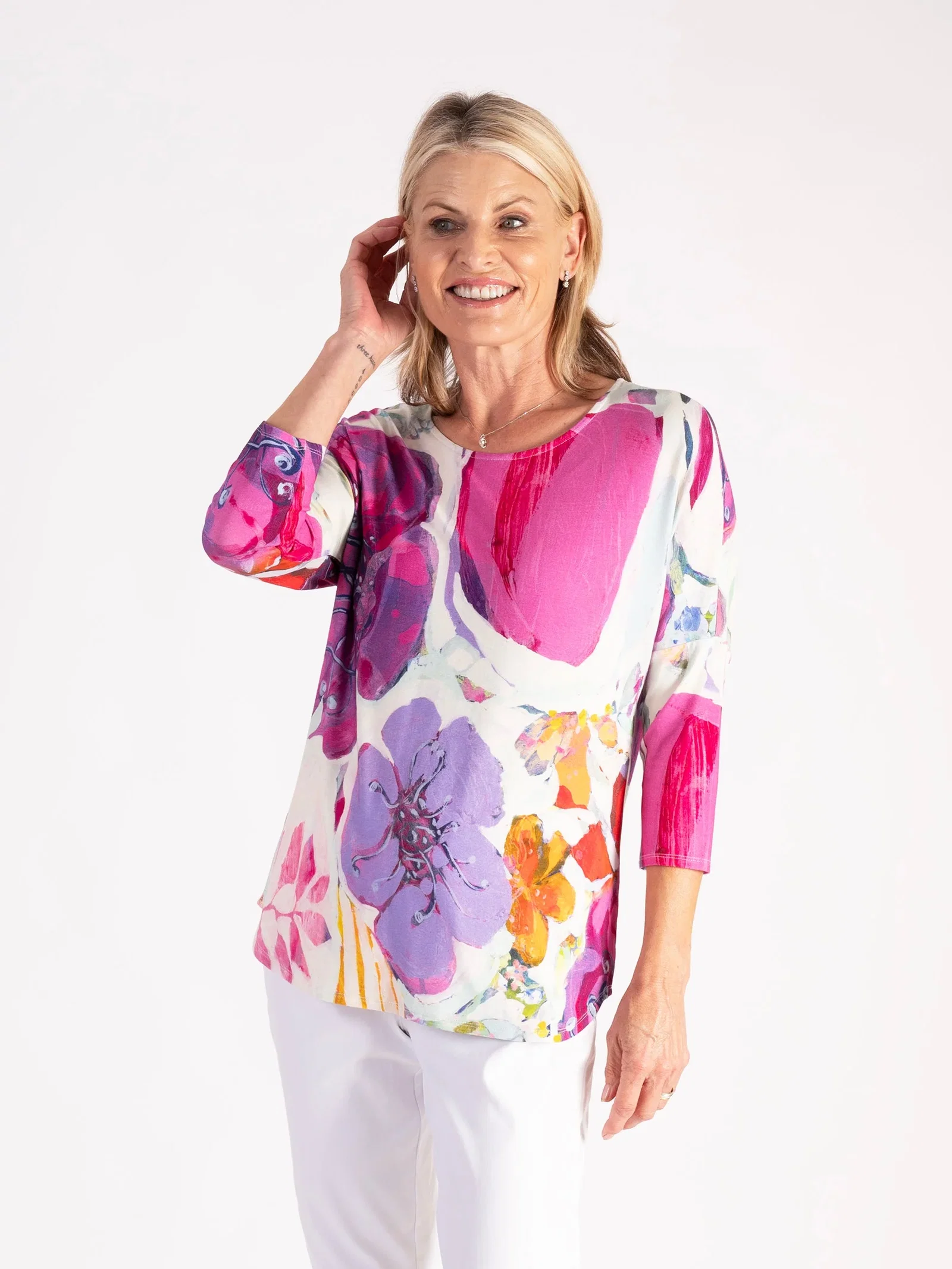 Image of White/Pink Spring Flower Batwing Top: A Fresh and Stylish Look for Spring