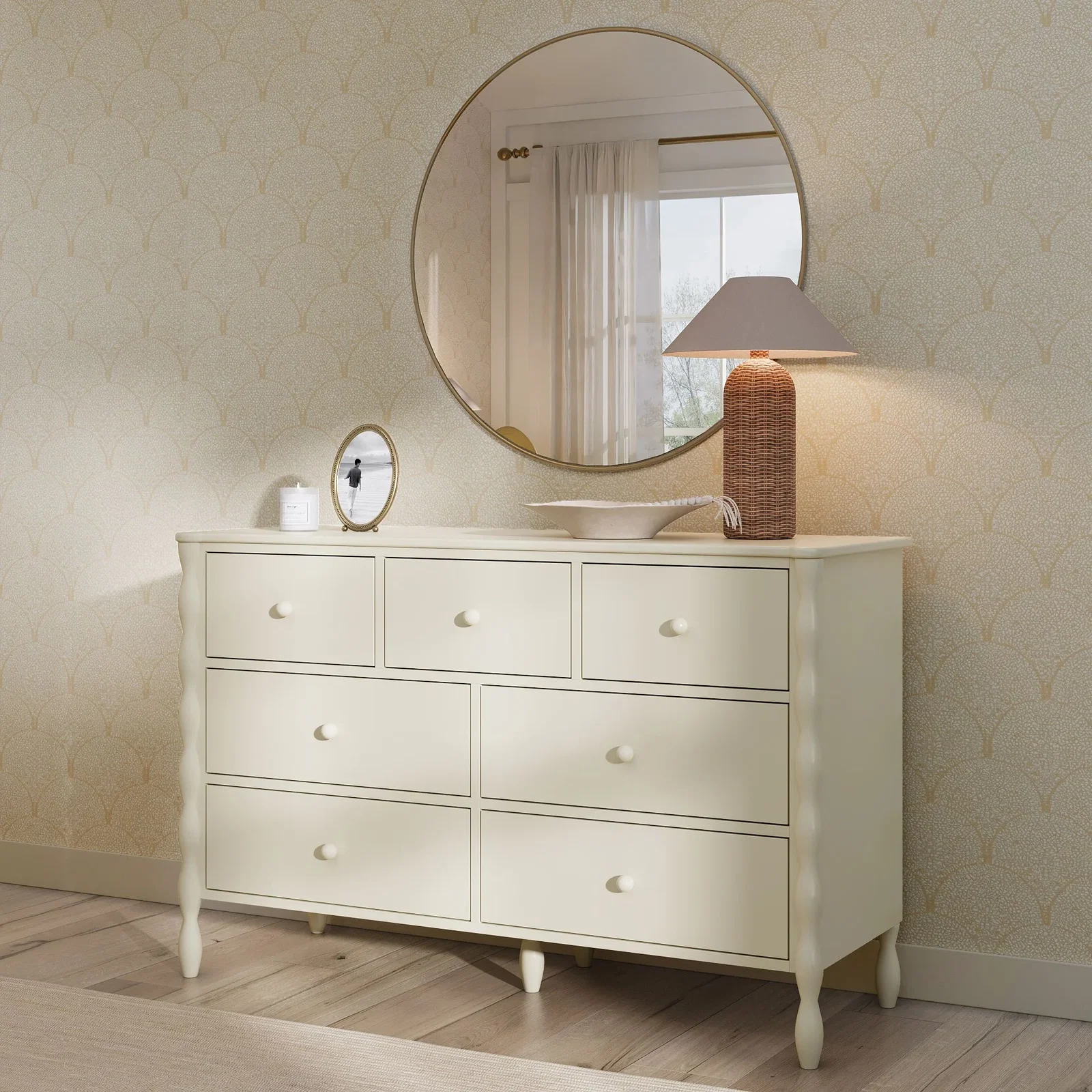 Image of Lind 7-Drawer Dresser