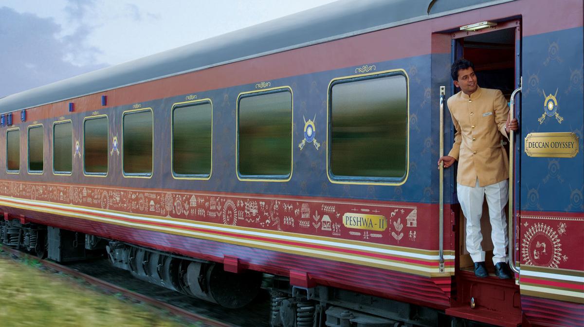 Premium 11-Day India Iconic Deccan Odyssey Luxury Rail Journey with Ranthambore, Agra & Udaipur