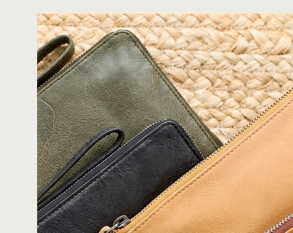 Muse Wristlet
