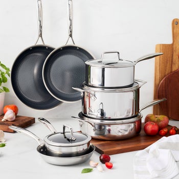 Henckels Paradigm Ceramic 11-Piece Cookware Set