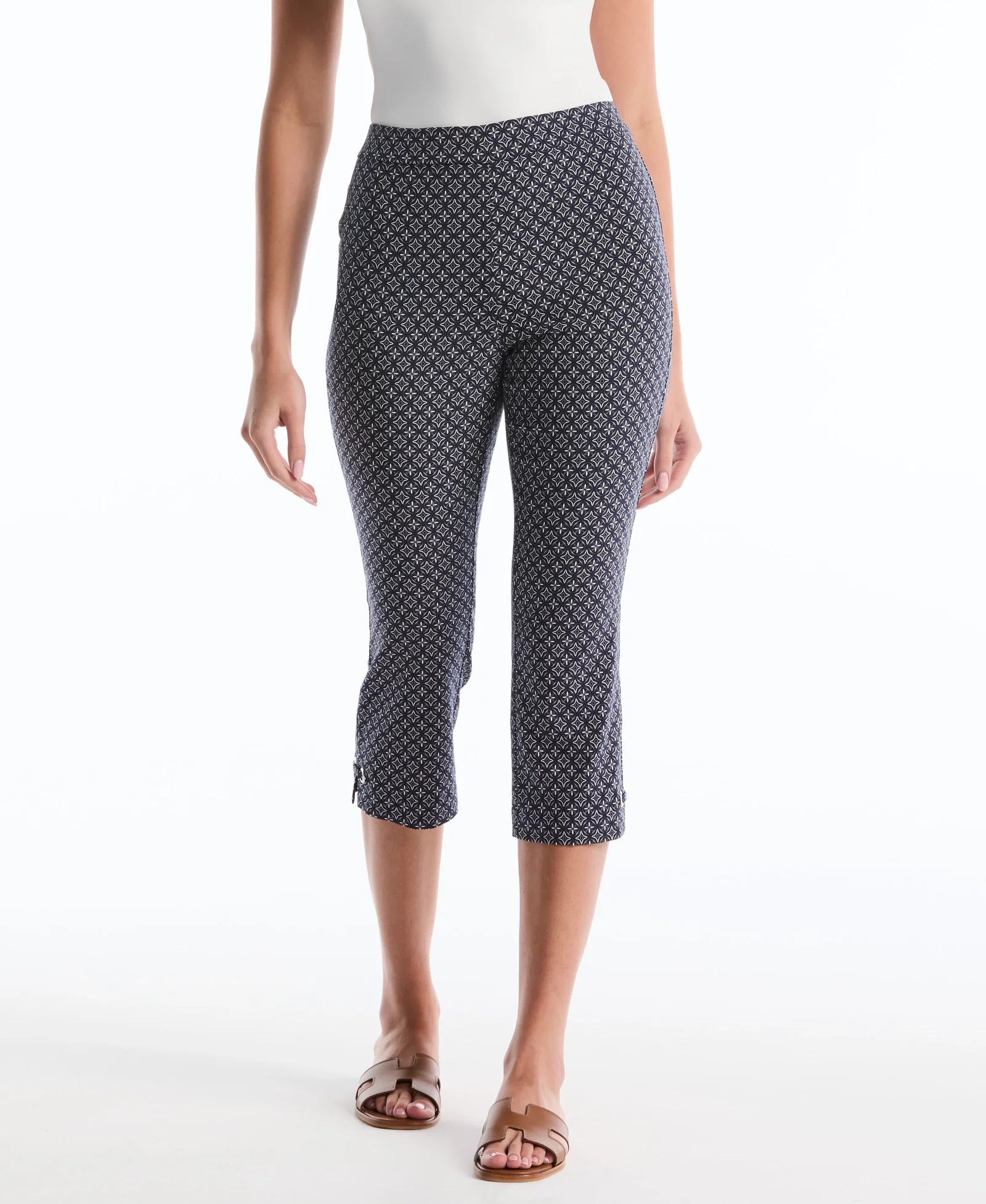 Image of Petite Tile Print Capri With Riveted Vent