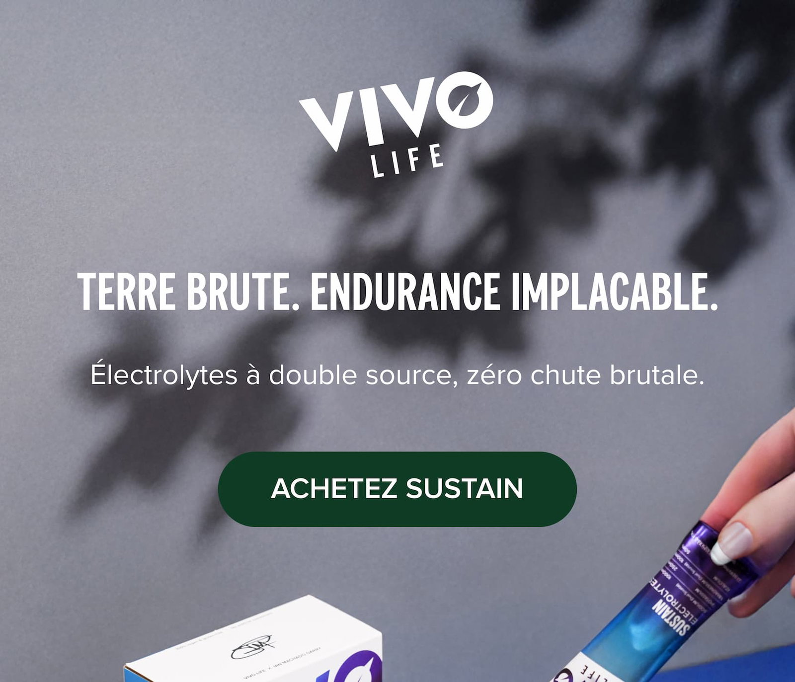 Terre brute. Endurance implacable. Électrolytes à double source, zéro chute brutale.