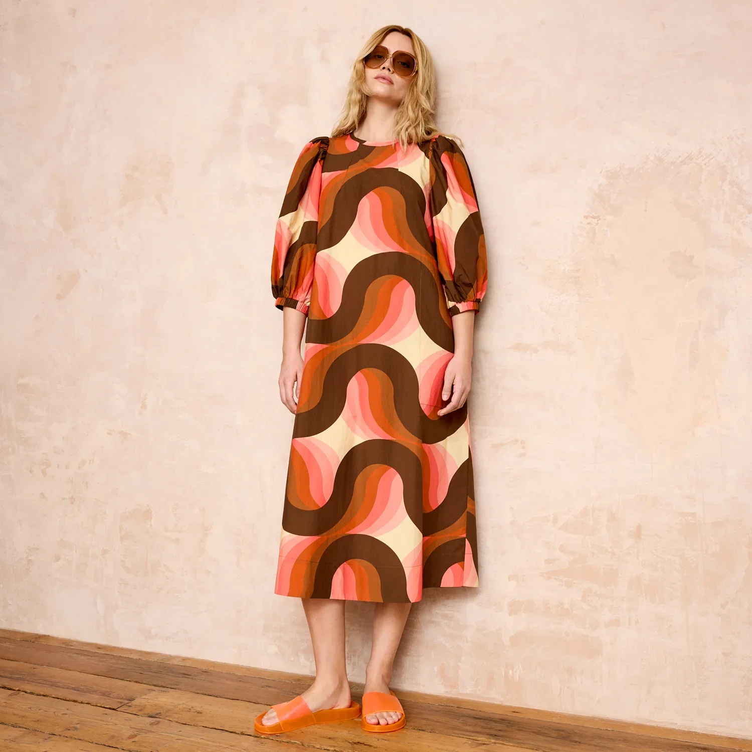 Image of Bella Puff Sleeve Dress Giant Rolling Wave