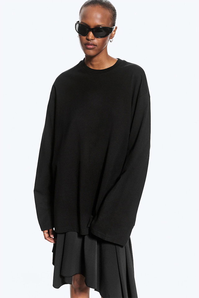 OVERSIZED LONG SLEEVE T-SHIRT