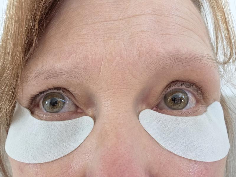 BEAUTYPRO LED light therapy mask