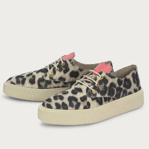 OLEJA Leo Extra Leichter Sneaker aus Leder mit Wechselfußbett und flexibler Sohle