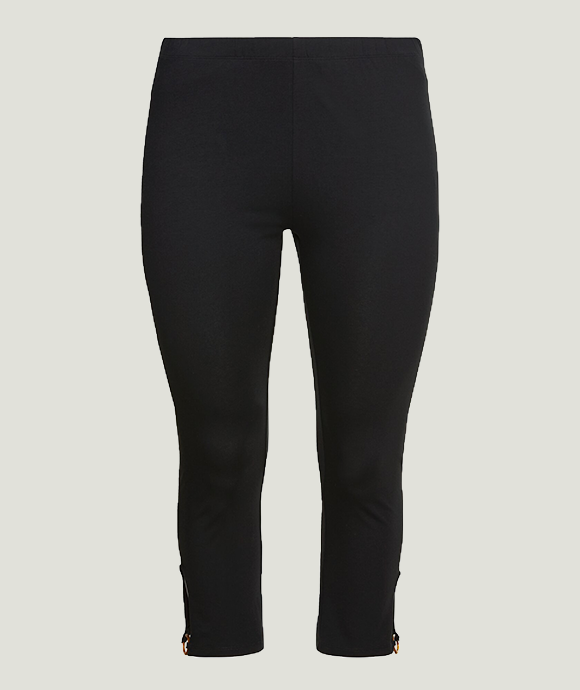 Schwarze Leggins mit dekorativem Ring-Detail, Vorderansicht.