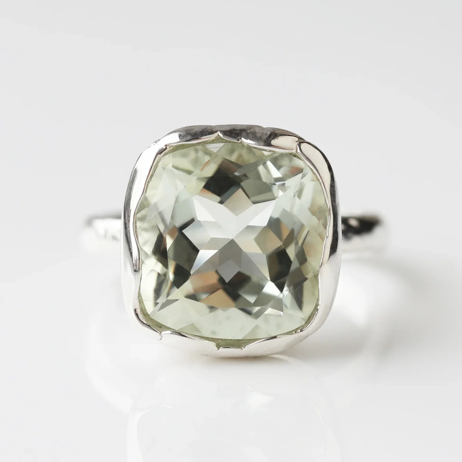 Image of Louise Thompson Chapters Statement Cocktail Ring