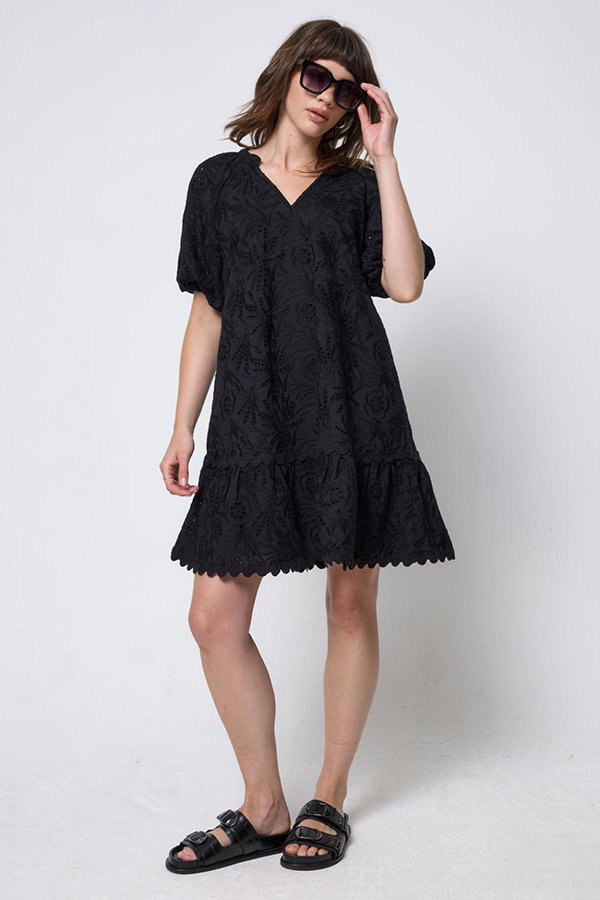 DRESS