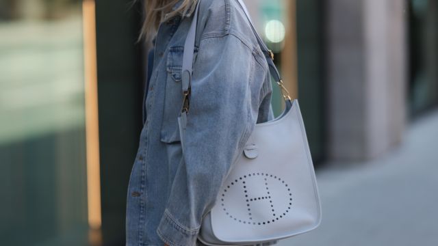 The Hermès Evelyne Bag: Casual Functional Crossbody