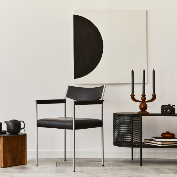 Dining room with chair 