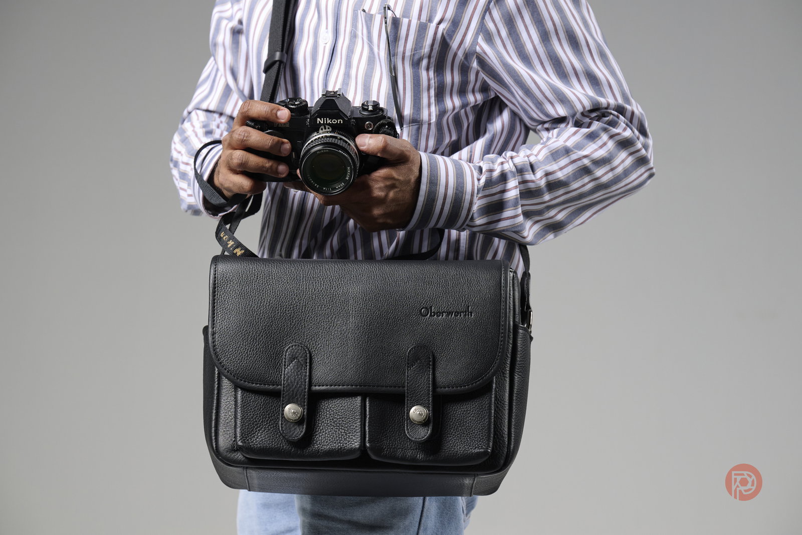 Oberwerth Little William Review: The Best Camera Bag for Street Photographers?