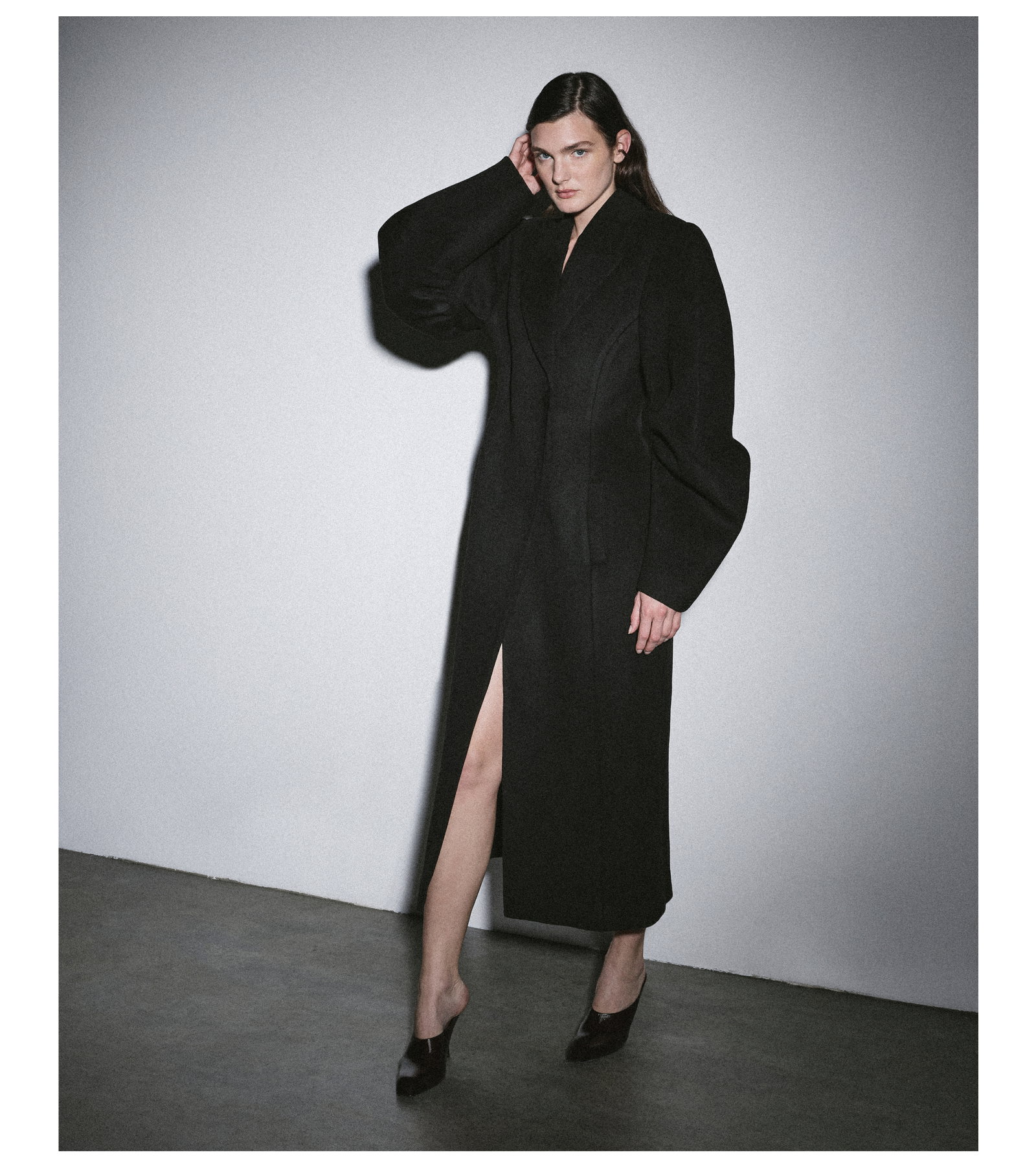 the-sculpted-wool-coat-black