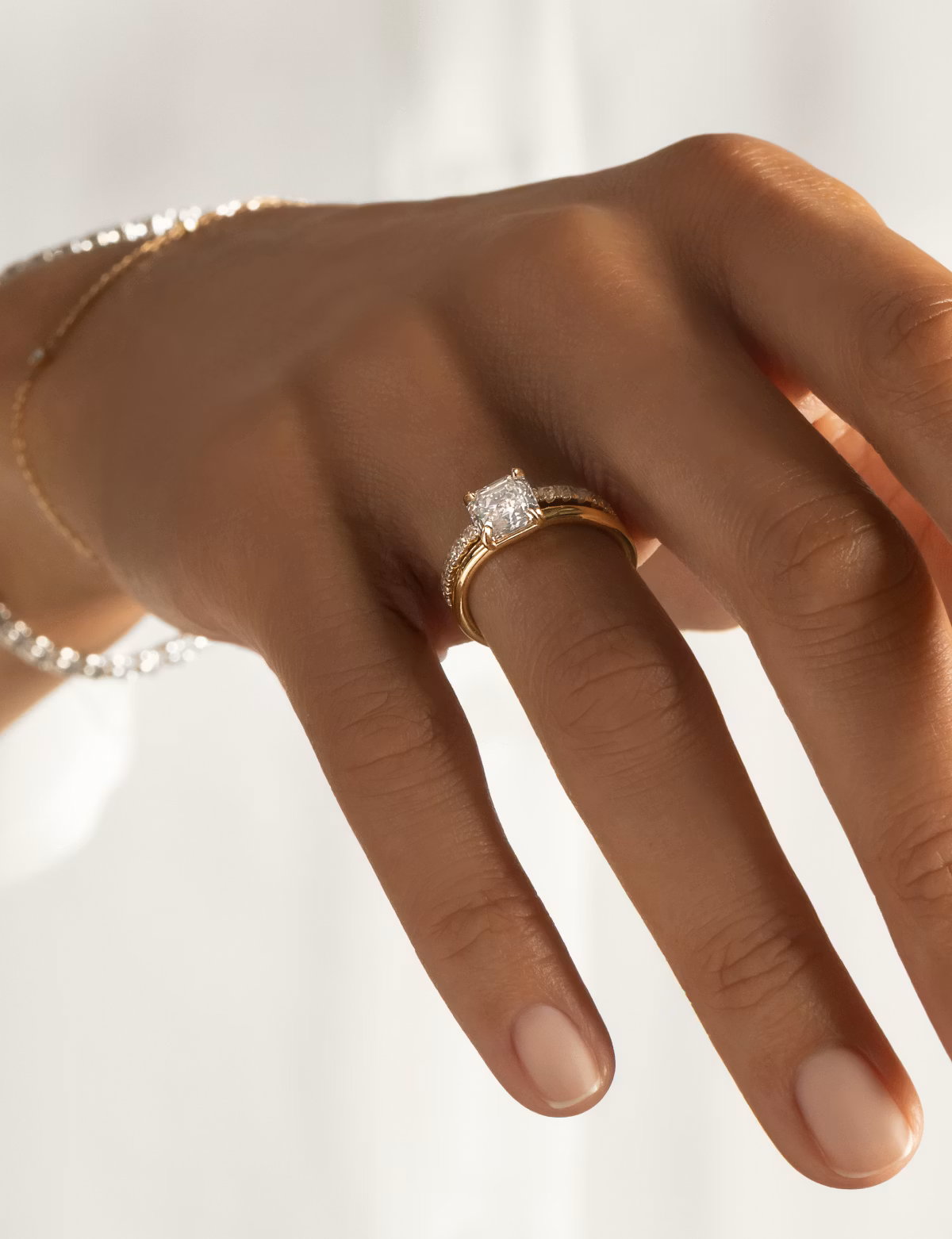 From art-deco Asschers to eternally-loved Round Brilliants, explore center stones made to love for a lifetime.