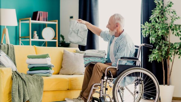 Ces aides financières auxquelles vous avez droit pour vivre le plus longtemps à domicile