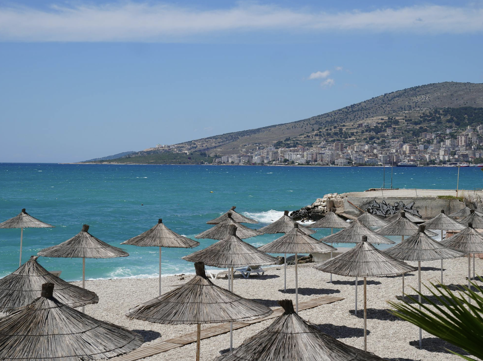 Albania en pleno verano: vuelos a Tirana por 54 euros ida y vuelta