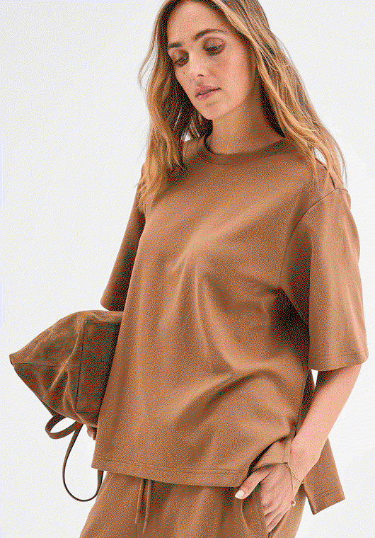 Interlock fabric Straight hem line Oversized fit Split in side seams