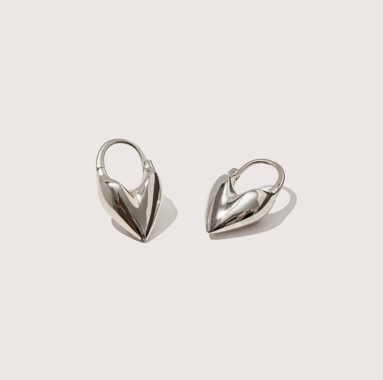 Image of Roscida Heart Hoops