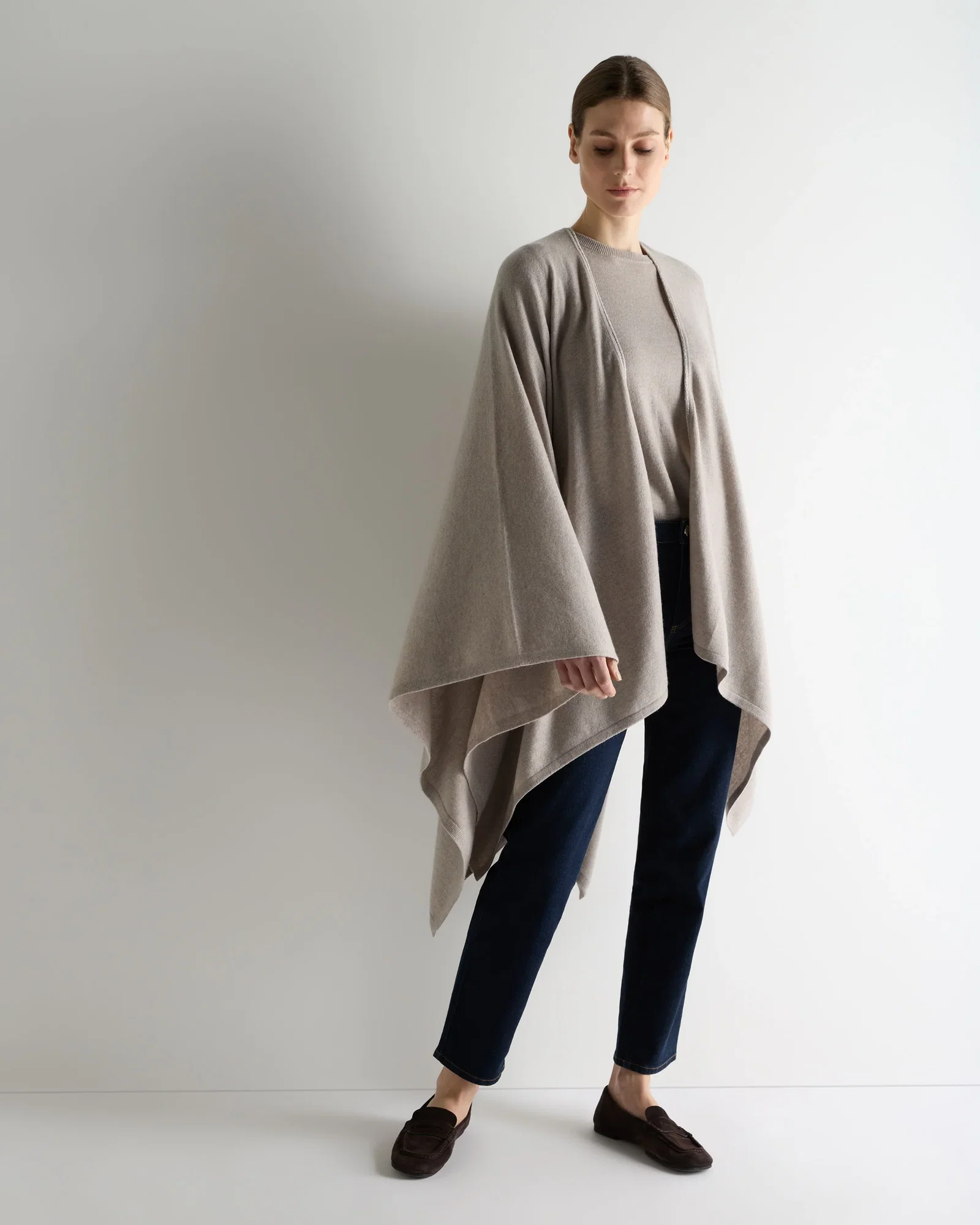 Image of Women's Lily Metal Trim Lightweight Cashmere Cape Oat Grey