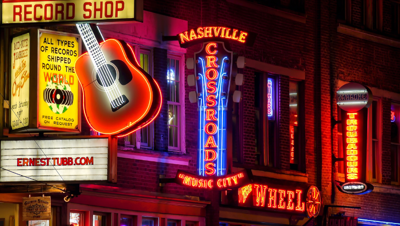 Neon lit signs, Nashville