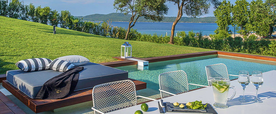 Avaton Luxury Beach Resort *****
