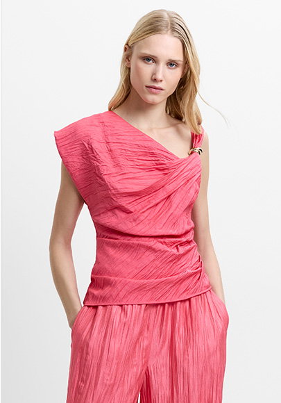 Novie Crinkle Asymmetric Pink Top
