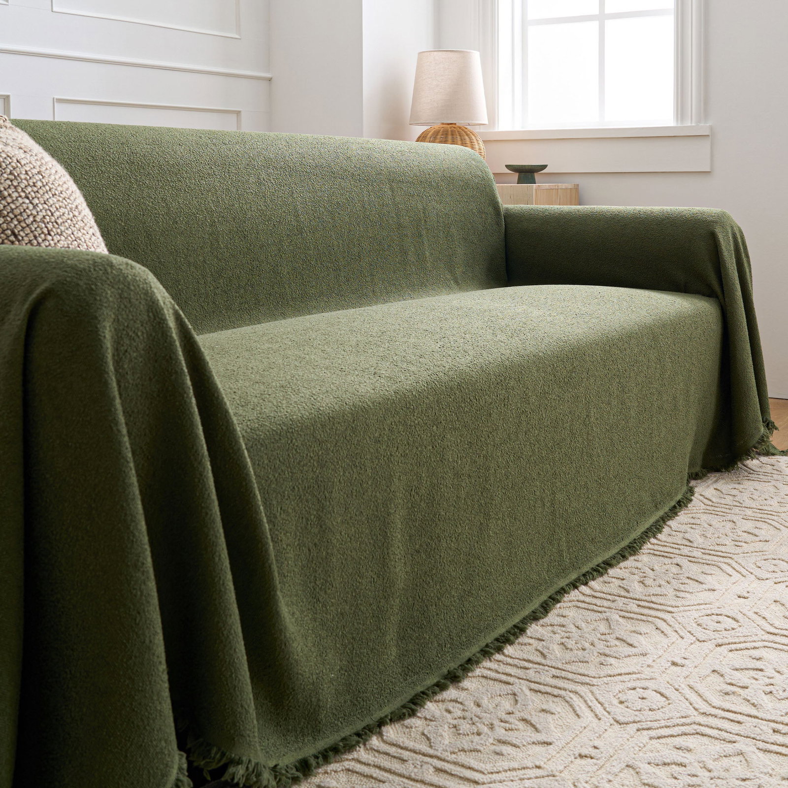  Waterproof Tassel Edge Sofa Cover for Protection and Style