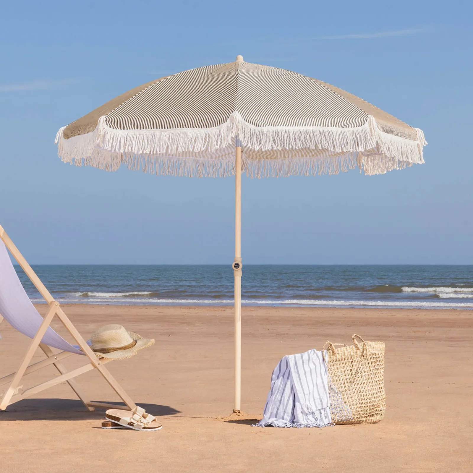 Image of Portable Tassel Parasol with Tilt – 2m