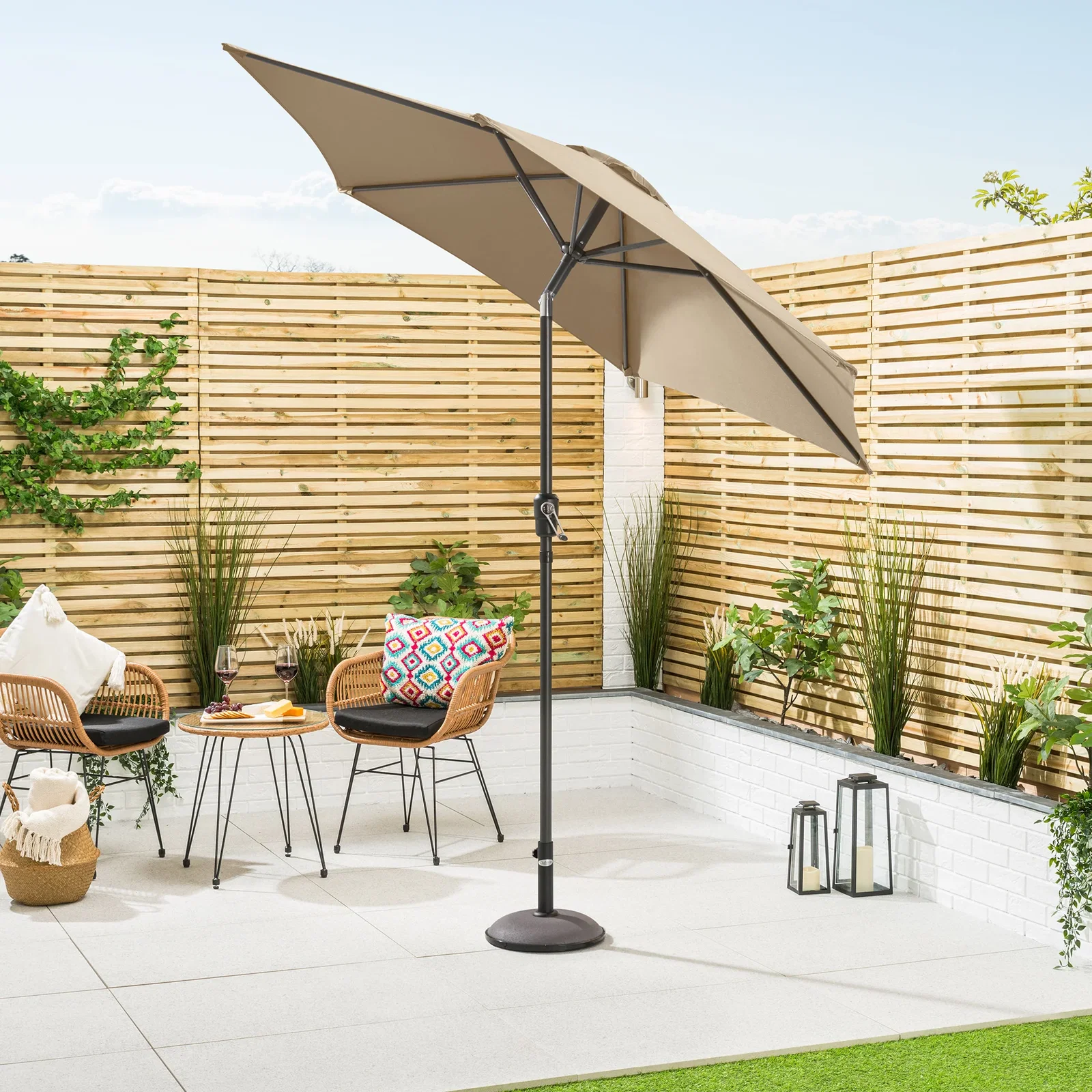 Image of Crank & Tilt Parasol – 2.4m