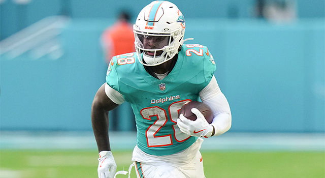 RB De'Von Achane on contract extension: Dolphins 'made it clear' trade wasn't happening