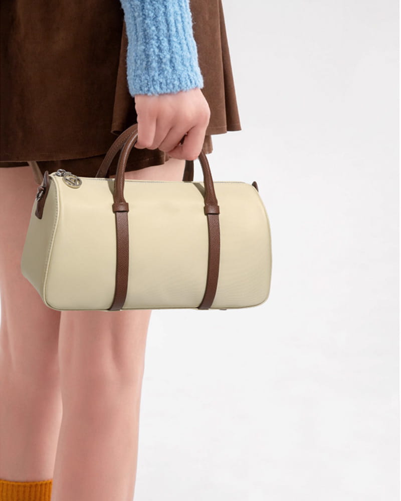 Weekend Travel Nylon Shoulder Duffel Bag With Strap - Khaki / One Size