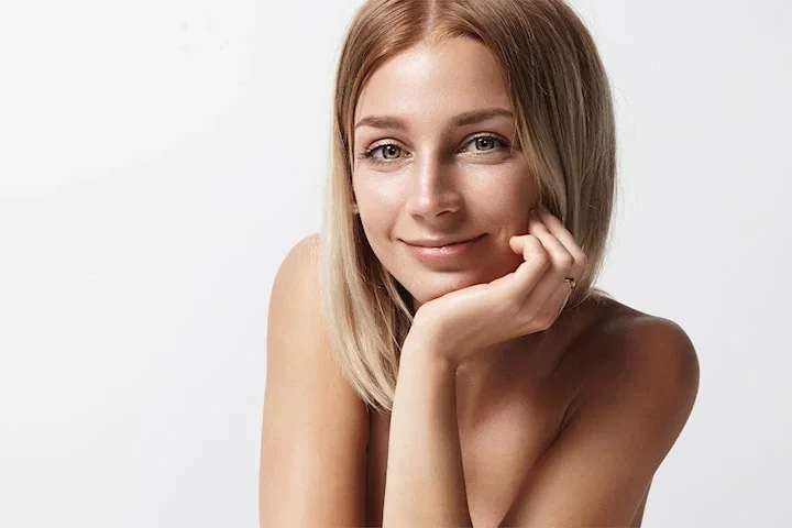 Microneedling, mesoterapi med maske eller Led-lys hos Bellissima Clinic