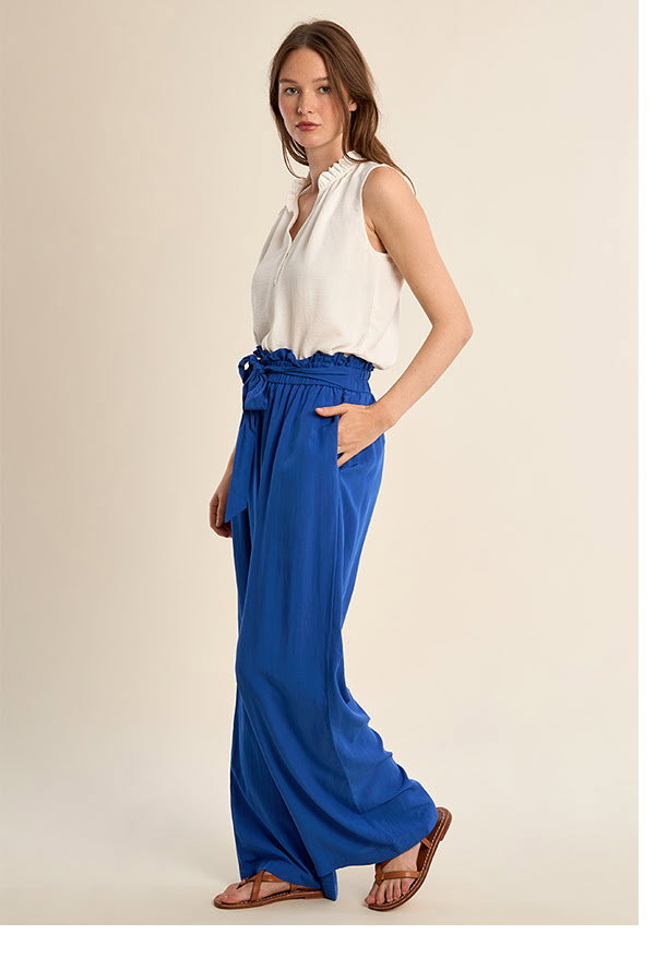 Wide-leg pants, high waist
