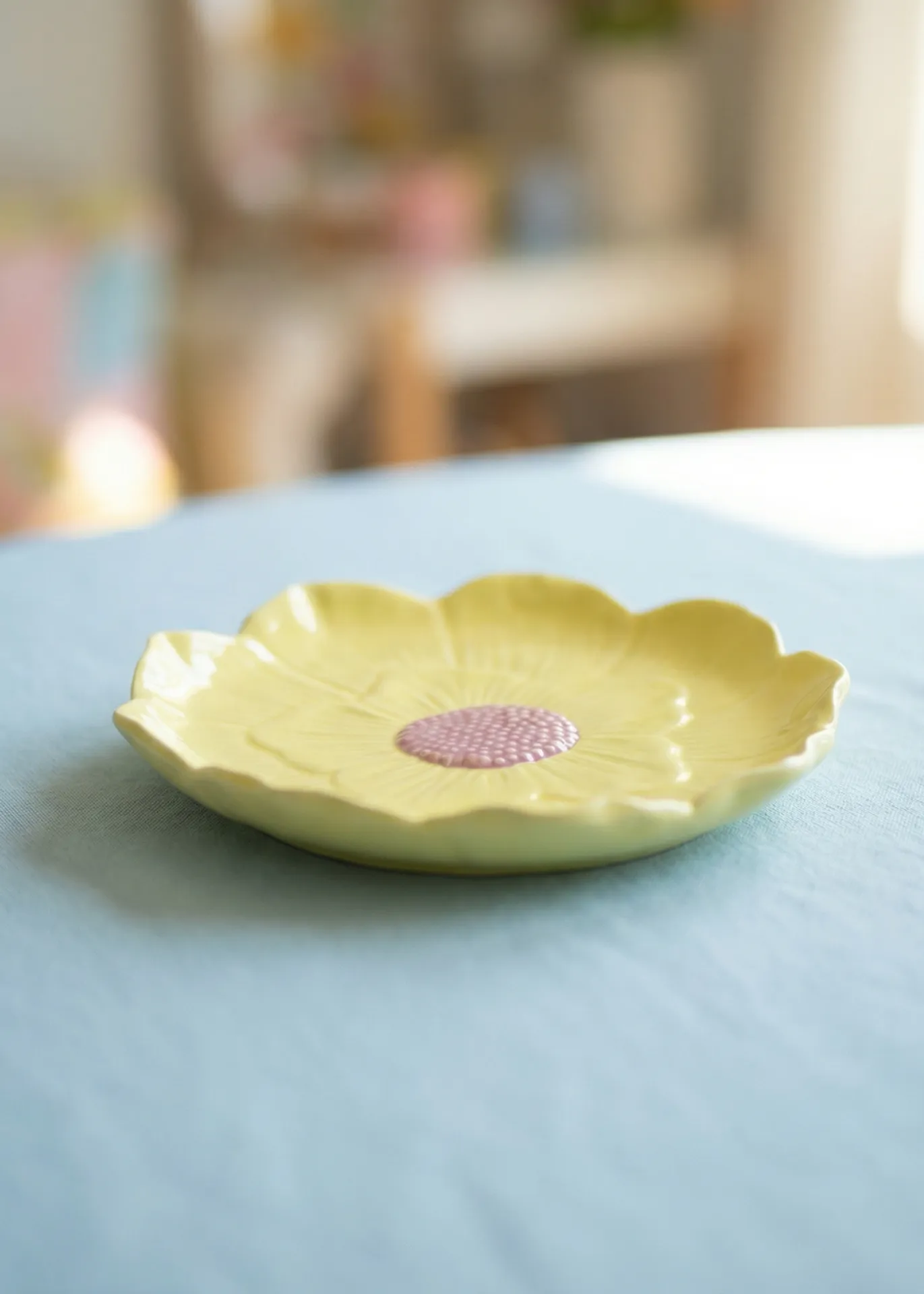 Image of Yellow flower plate - 19 cm