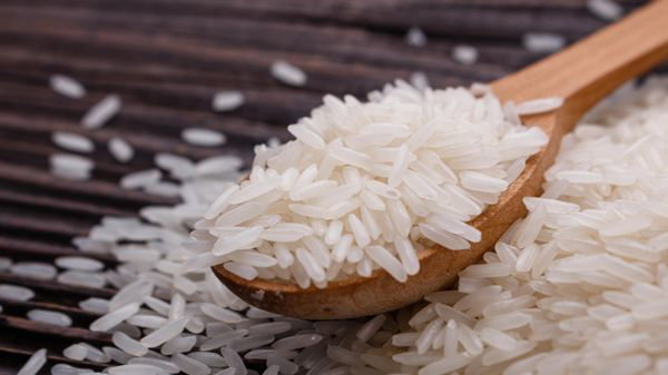 Pesticides dans le&nbsp;riz: cette marque bien connue doit être rappelée, estime l'association Foodwatch