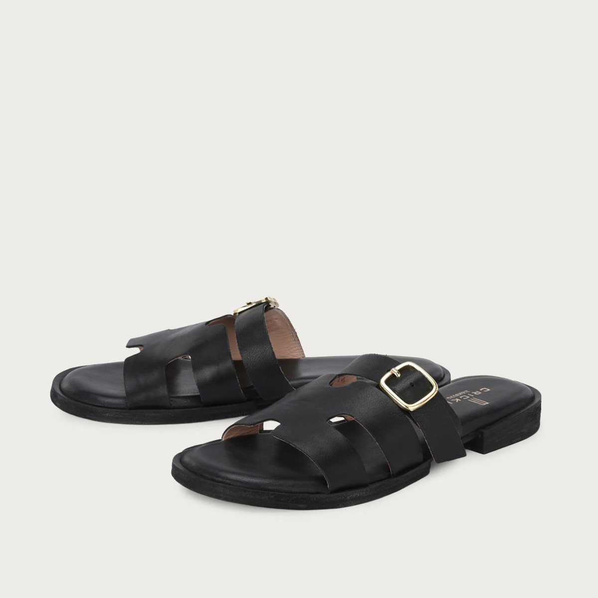 ODETTE Schwarz Riemchensandale aus pflanzlich gegerbtem Leder mit flexibler Sohle und Memory Foam Innensohle