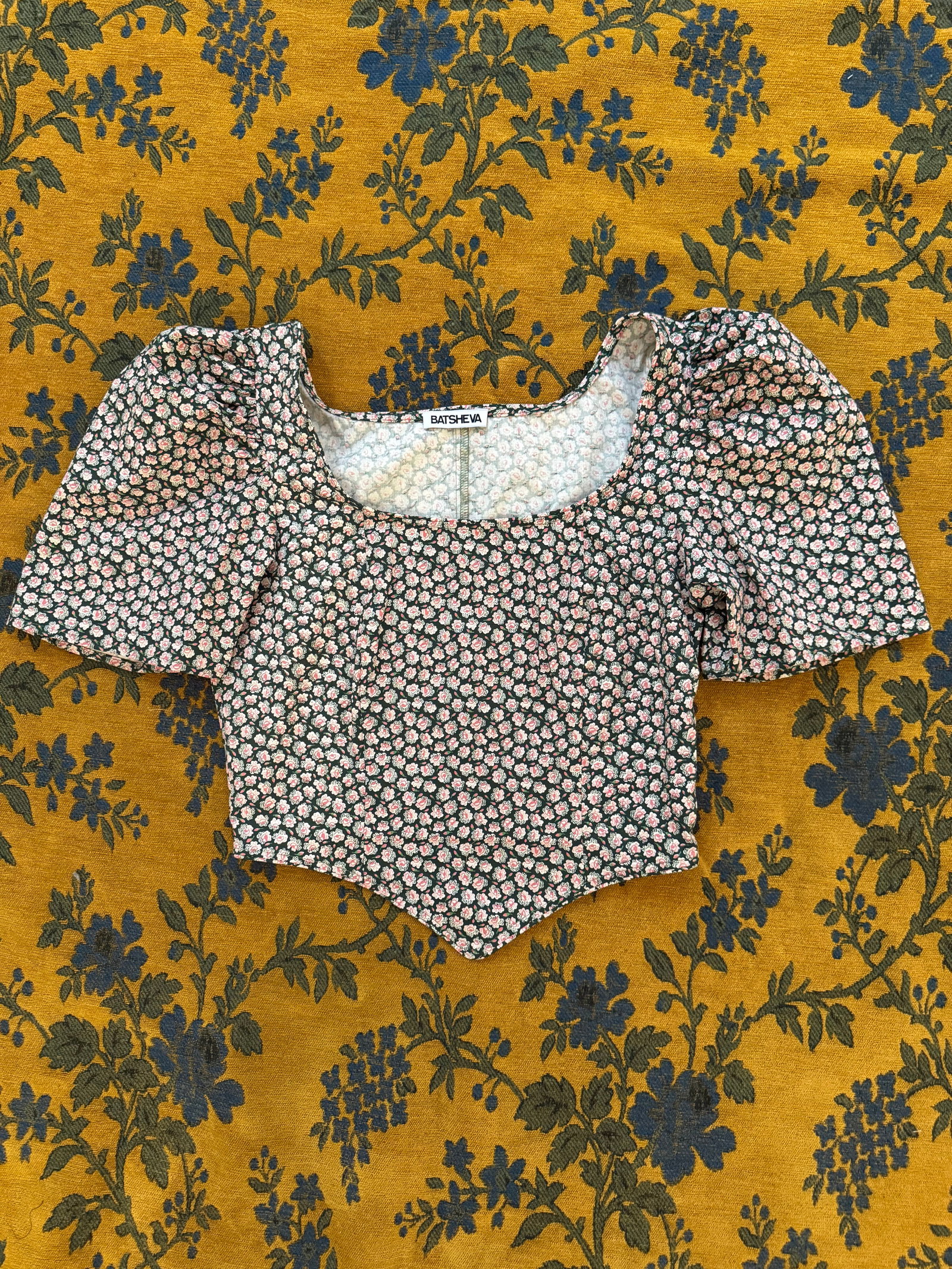 Image of Dirndl Top in Vintage Green and Pink Flowers