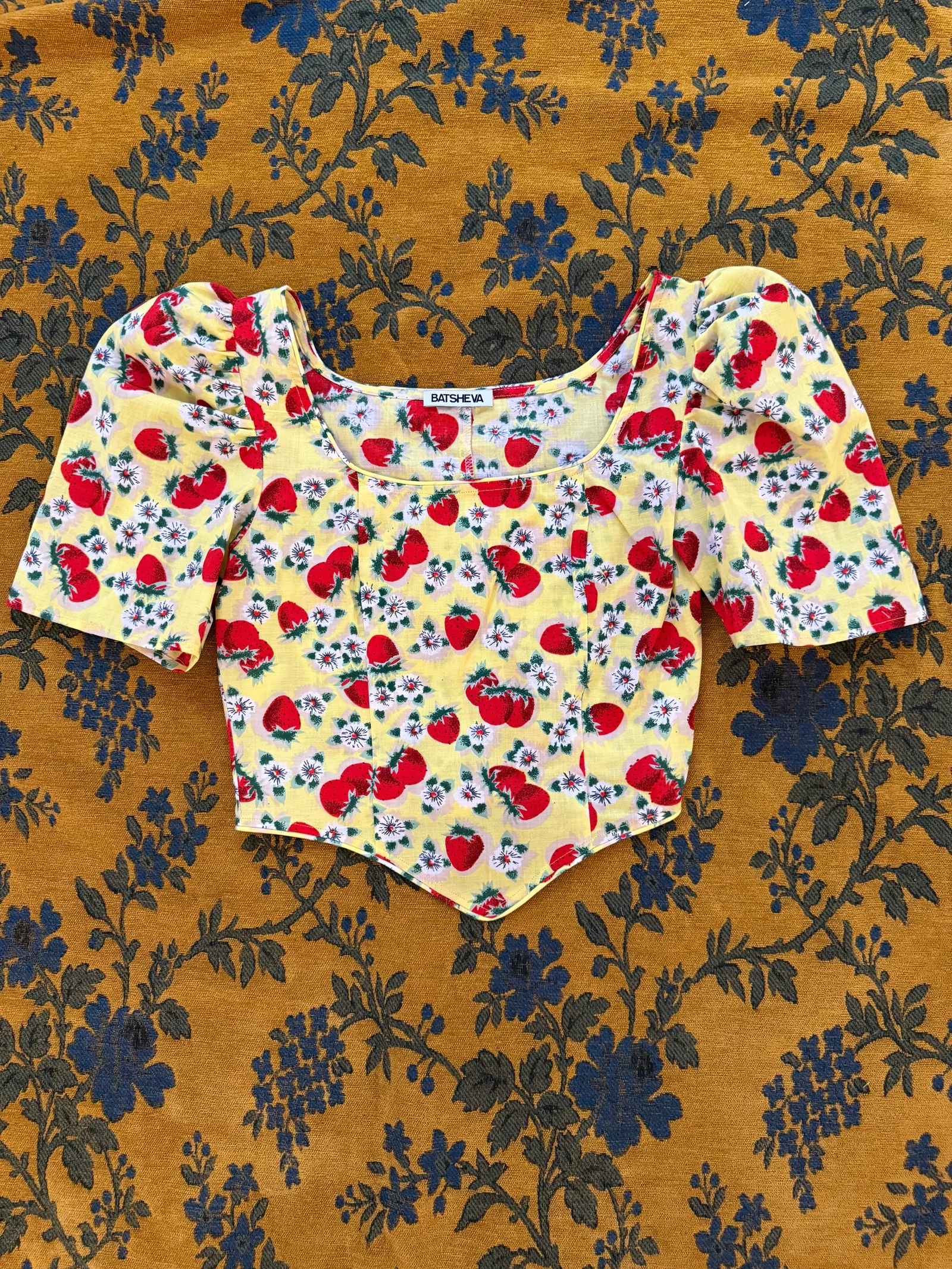 Image of Dirndl Top in Vintage Yellow Strawberries